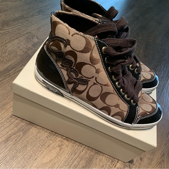 Coach Shoes - Picture 1 of 5